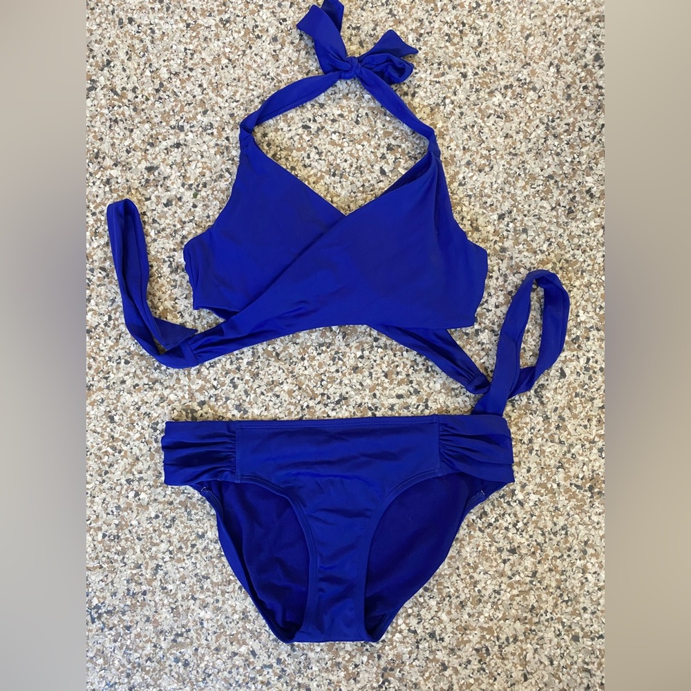 Athleta women’s bathing suit